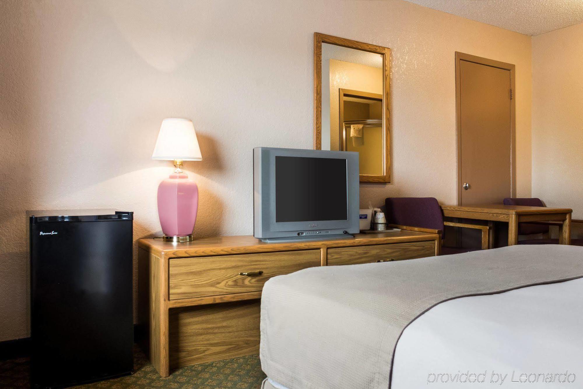 Rodeway Inn Fargo Ngoại thất bức ảnh