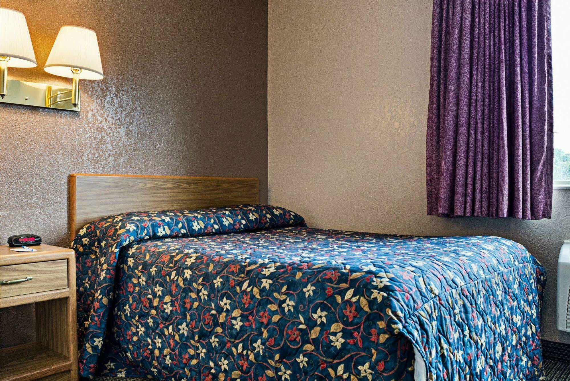Rodeway Inn Fargo Ngoại thất bức ảnh
